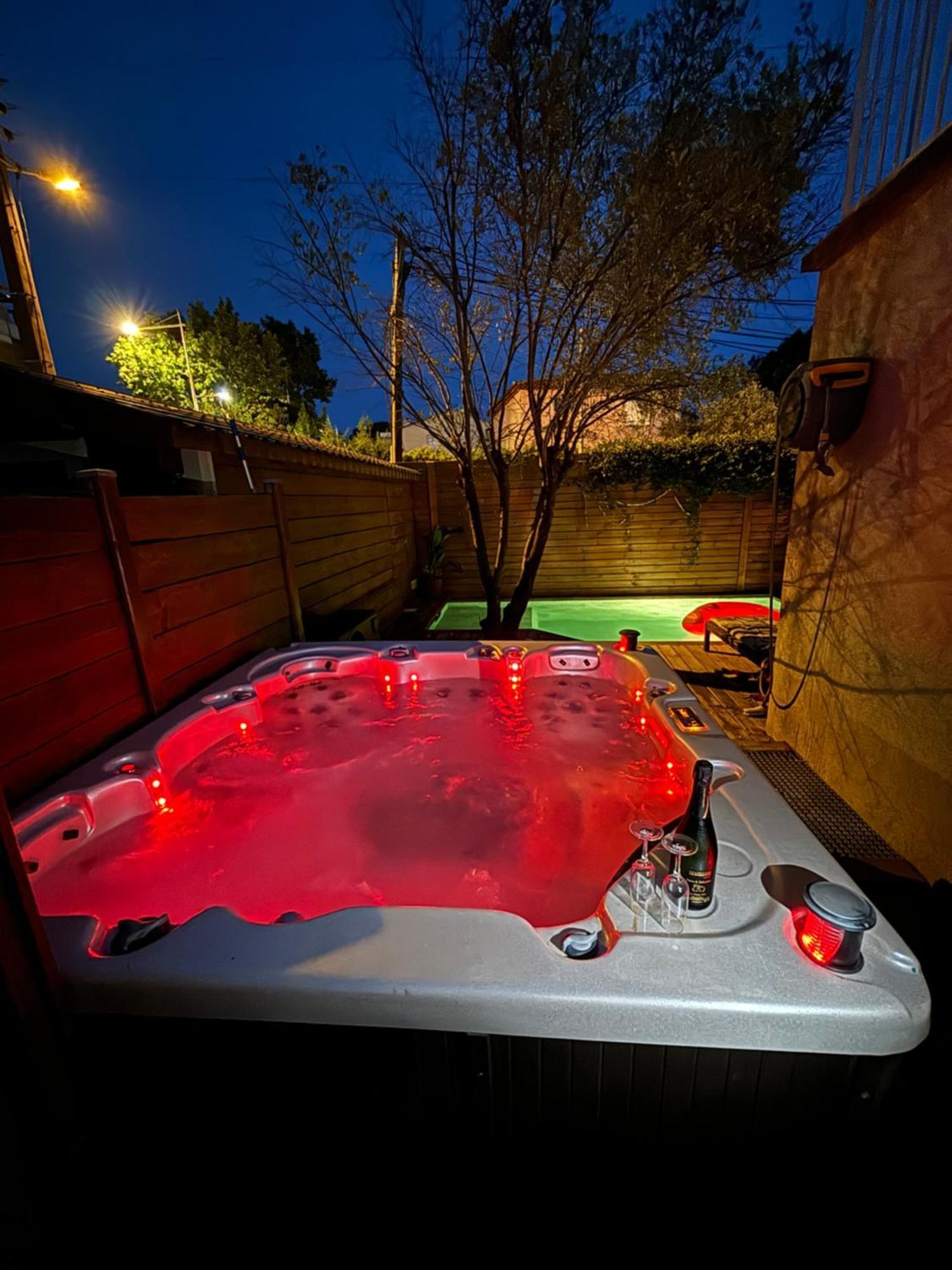 Maison Avec Piscine Et Jacuzzi Proche Des Plages 툴롱 외부 사진